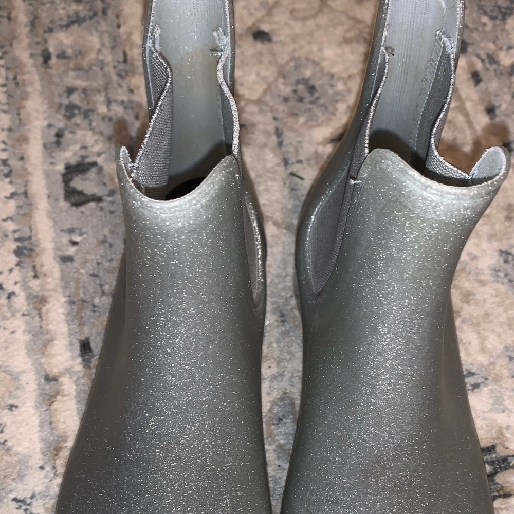 J.CREW women’s silver ankle rain BOOTS SIZE 7 - Picture 6 of 9